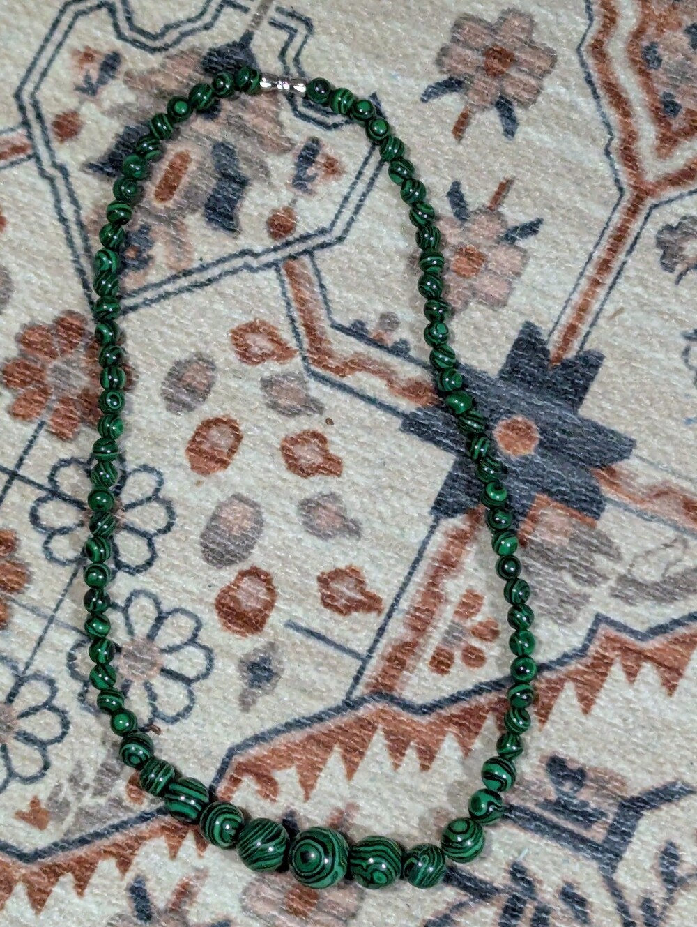 Vintage Necklace Natural Green Malachite Graduated Beaded Healing Necklace - Picture 6 of 13